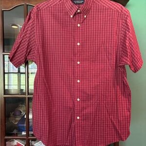 Roundtree and Yorke men’s short sleeve size  L